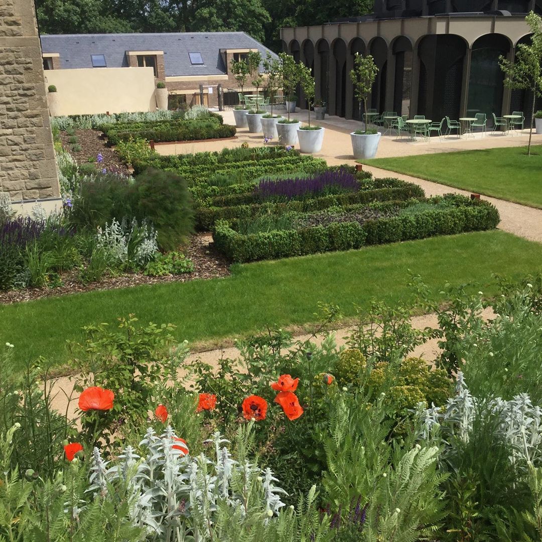 Summertime at Wildernesse House, Sevenoaks.... 3 Camlins